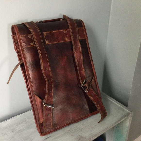 Handmade World Brown Vintage Leather Backpack - Picture 16 of 16